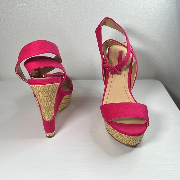 Like new!! BCBGeneration CABARET RAQUEL wedge Sz 8 - Picture 16 of 16